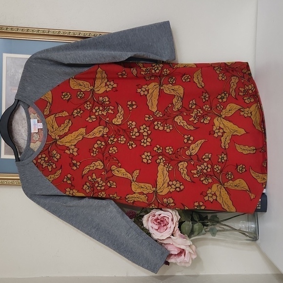 LuLaRoe Tops - Lularoe Mid Sleeve Shirt Size M floral Lagenlook Casual Lounge Preppy